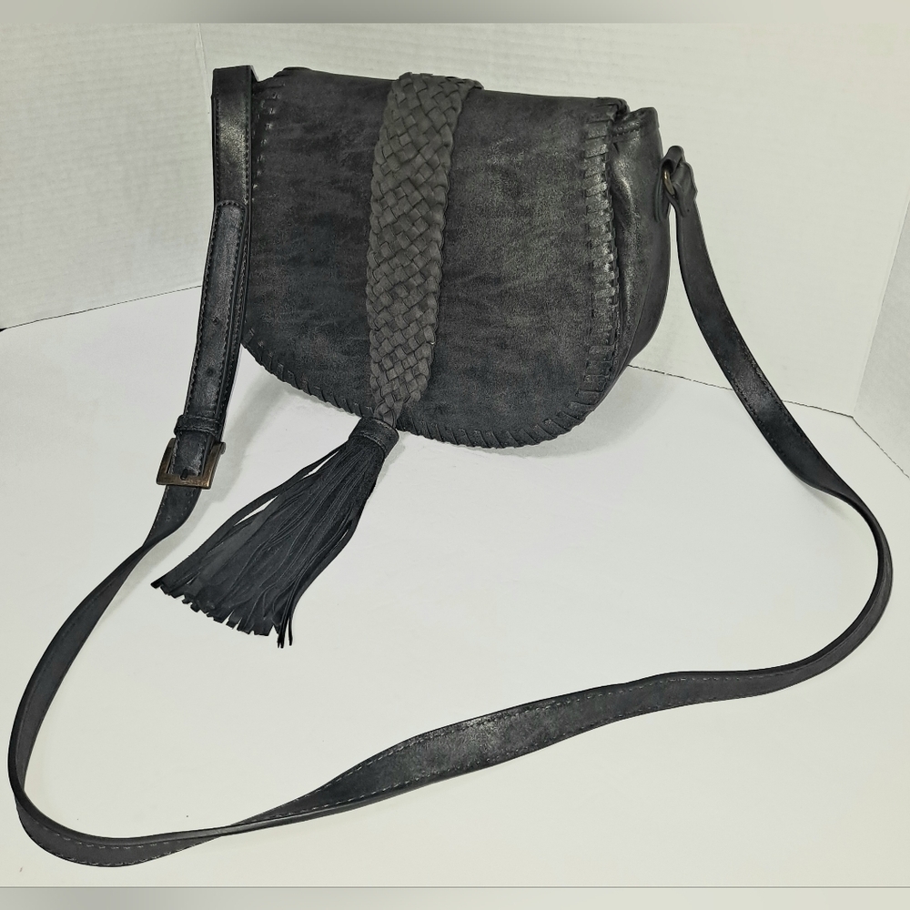 Grey Woven Design Faux Leather Crossbody Bag Tassel Very Chic & Fashionable